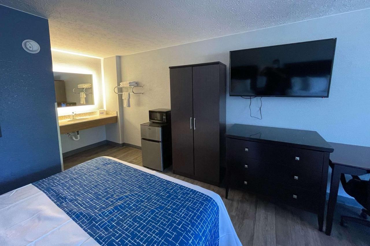 Travelodge By Wyndham Charles Town - Harpers Ferry Eksteriør billede