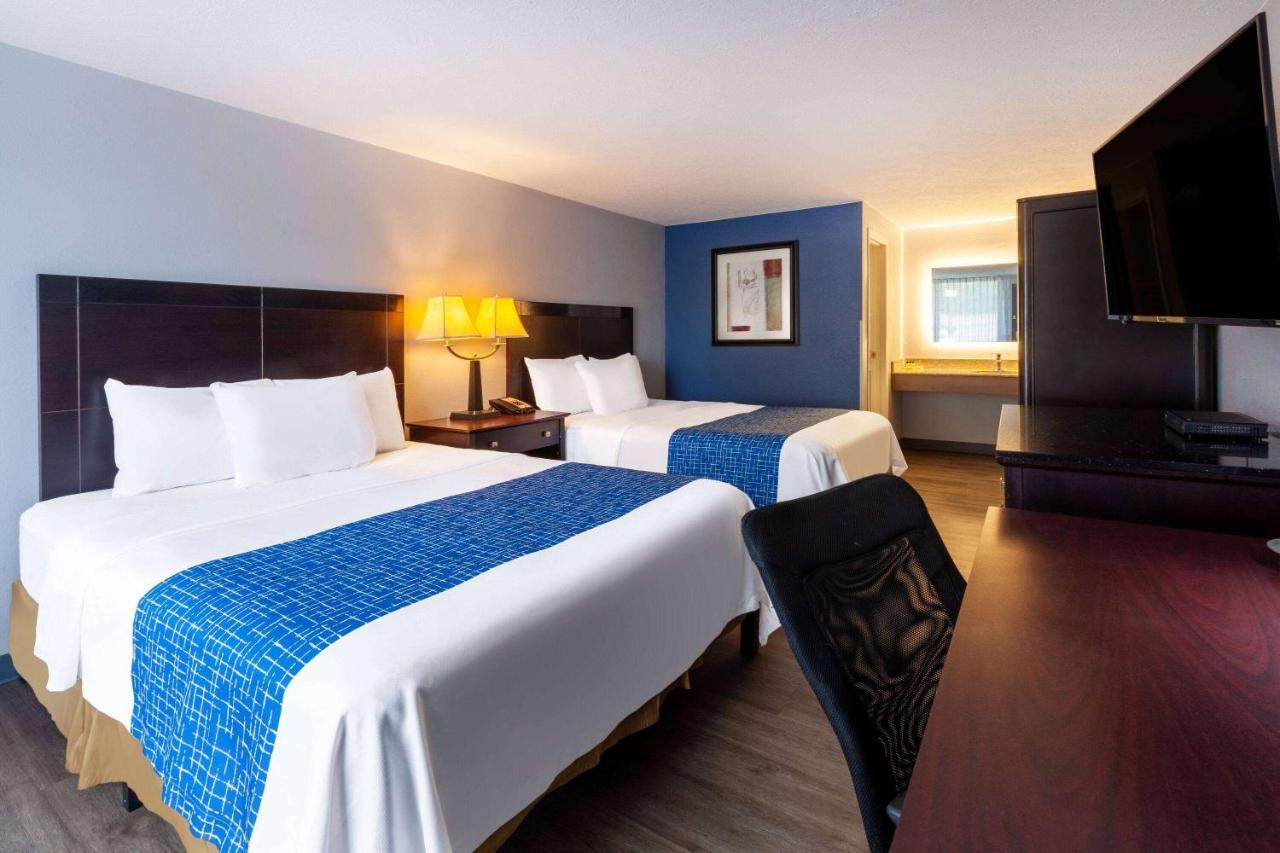 Travelodge By Wyndham Charles Town - Harpers Ferry Eksteriør billede